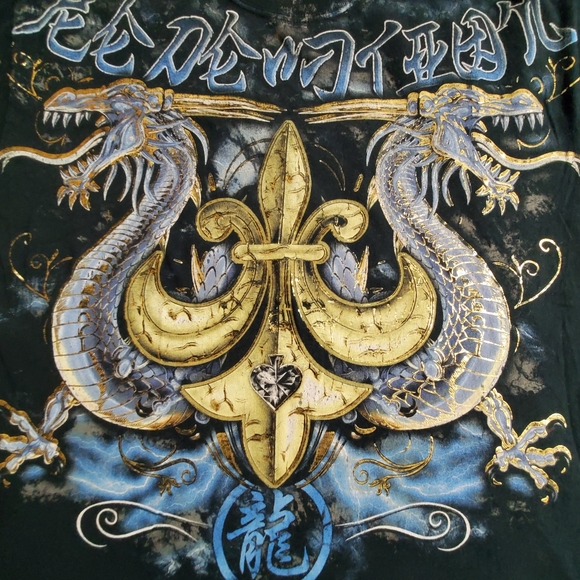 Genuine Tee Dragon fleur de lis gold accents size Large t-shirt - Picture 2 of 7